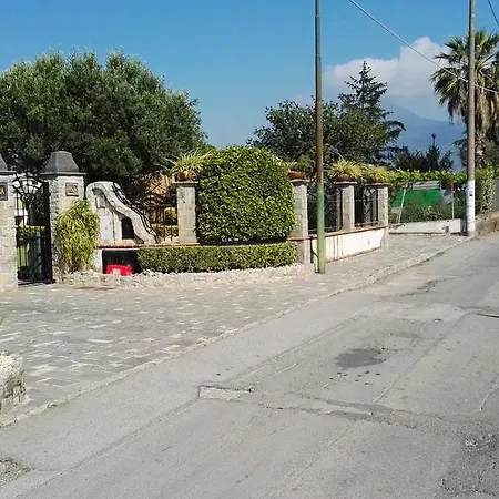 Oda ve Kahvaltı Lura Pompei