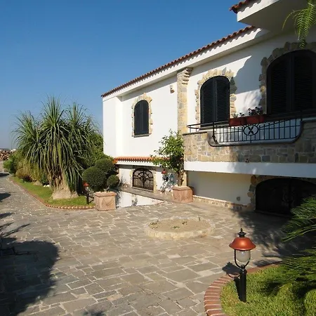 Lura Bed & Breakfast *